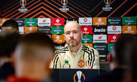 HLV MU: 'Thua Liverpool 0-7 là điều tốt'