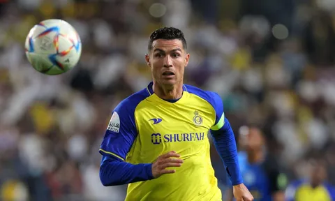 Hành động thô thiển trên sân, Ronaldo nhận cái kết cực đắng