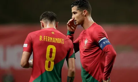 Bruno Fernandes chính thức công khai bất đồng với Cristiano Ronaldo