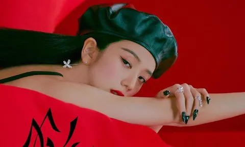 Jisoo xác lập kỷ lục chưa từng có, debut solo ngày càng nóng!