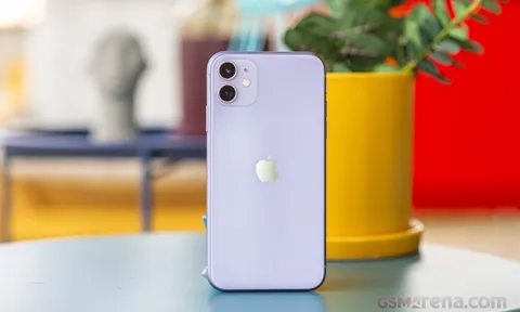 Giá iPhone 11 mới nhất tháng 2/2023: Thấp nhất từ 10 triệu, sát giá Galaxy S21 FE