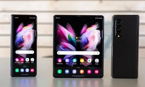 Giá Galaxy Z Fold 3 mới nhất tháng 2/2023: Giảm không tưởng đến 19 triệu, rẻ hơn cả iPhone 12 Pro