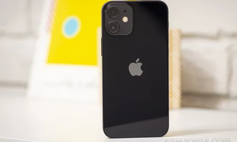 Chiếc iPhone 12 mini 256GB duy nhất còn sót lại có đáng mua với giá dưới 20 triệu đồng?