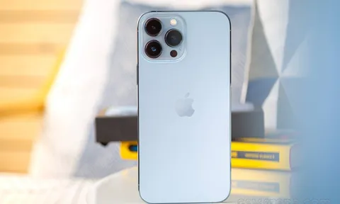 Giá iPhone 13 Pro Max rẻ bất ngờ ngày 8/3, giảm đến 14 triệu khiến phái đẹp ‘cười tít mắt’ thích thú