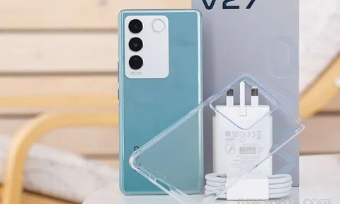Mở hộp, khám phá vivo V27: Thiết kế bắt mắt với mặt lưng đổi màu