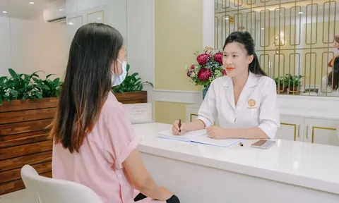 Nghề thẩm mỹ: Làm dâu trăm họ, khó khăn trăm bề
