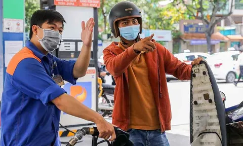 Giá xăng dầu hôm nay ngày 17/1: Đột ngột giảm mạnh
