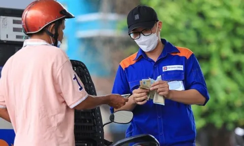 Giá xăng dầu hôm nay ngày 10/2: Quay đầu giảm mạnh