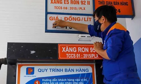 Giá xăng dầu hôm nay ngày 9/3: Tiếp tục tụt dốc mạnh