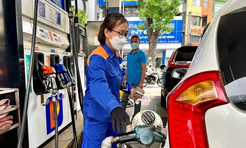 Giá xăng trong nước hôm nay dự báo tăng nhẹ