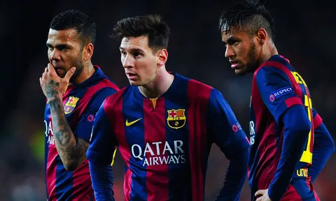 Huyền thoại Barcelona đi 'bóc lịch' vì lí do không thể tha thứ