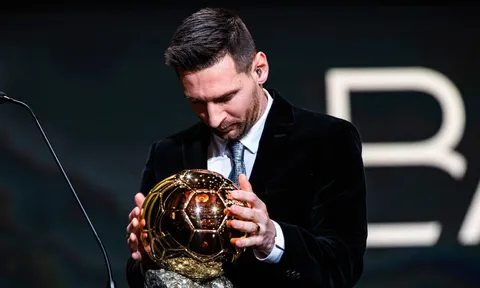 Messi đoạt danh hiệu vĩ đại bậc nhất, 'chạm một tay' vào QBV 2023
