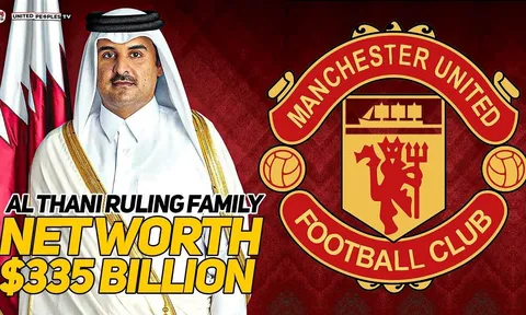 Sáng tỏ khả năng chủ Qatar mua MU, thành 'anh em' với PSG