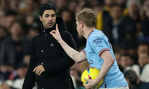 Thua đau Man City, CĐV Arsenal có hành động xấu xí với De Bruyne
