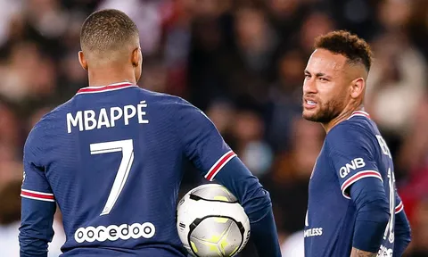 Neymar 'ăn chơi nhảy múa' thâu đêm, Mbappe lập tức lên tiếng