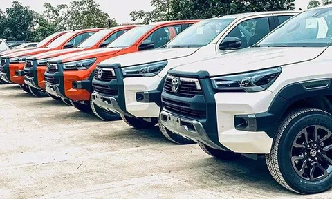 Điểm mặt loạt trang bị trên Toyota Hilux 2023 sắp về Việt Nam