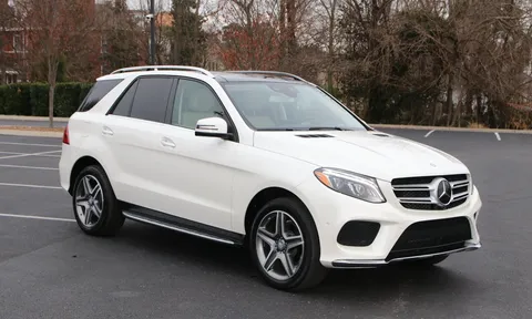 Nhiều dòng xe sang Mercedes-Benz bị triệu hồi tại Việt Nam vì nguy cơ xảy ra tai nạn