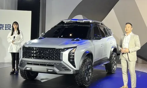 Hyundai ra mắt mẫu SUV cỡ C mới: "Con lai" giữa Tucson và Santa Fe