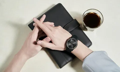 Mảnh ghép hoàn hảo cho mọi khoảnh khắc với vívomove Trend từ Garmin