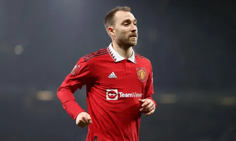 MU nhận hung tin: Eriksen chấn thương nặng, vắng mặt hết mùa giải