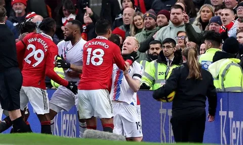 MU chuẩn bị nhận án phạt nặng từ FA sau màn 'bóp cổ' đối thủ của Casemiro