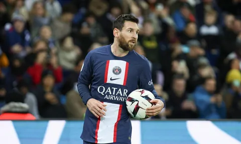 HLV PSG thông báo tin không thể vui hơn từ Lionel Messi