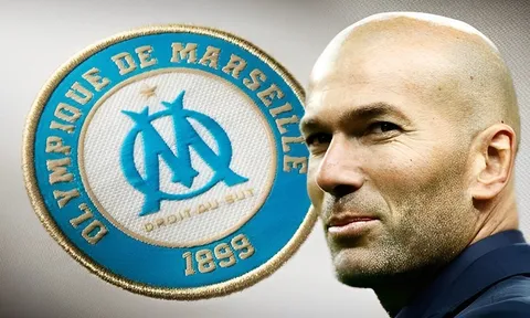 Không phải PSG, HLV Zinedine Zidane 'gây sốc' với bến đỗ đầy bất ngờ?