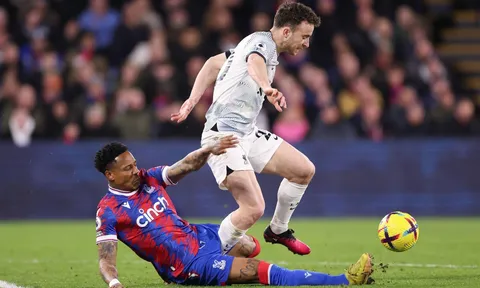 Hòa thất vọng Crystal Palace, Liverpool dần xa rời cuộc đua top 4