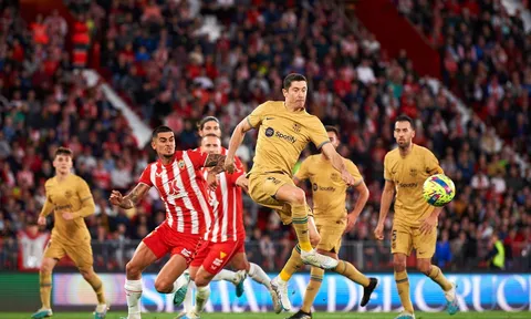 Thất bại địa chấn, Barca bị Real Madrid rút ngắn lợi thế tại La Liga