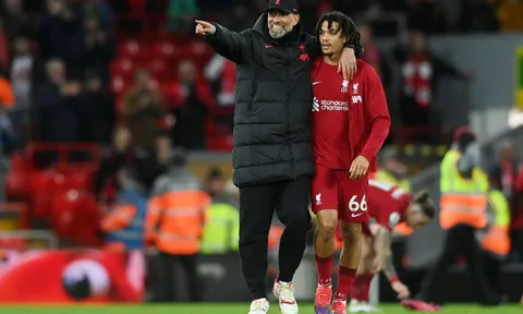 Thắng dễ Wolves, HLV Klopp vội gửi chiến thư tới MU-Ten Hag