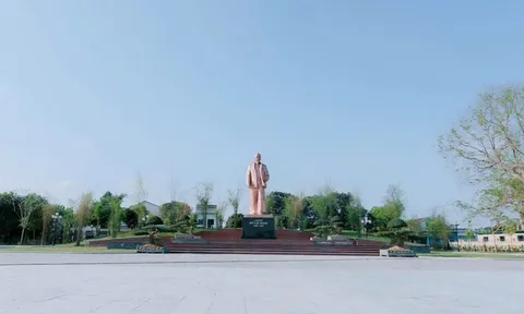 Tháng 5 về thăm quê Bác nhân dịp kỷ niệm 135 năm Ngày sinh Chủ tịch Hồ Chí Minh