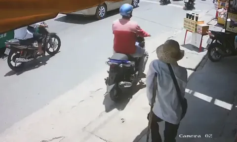 Truy tìm thanh niên đi xe máy cướp vé số của người khuyết tật