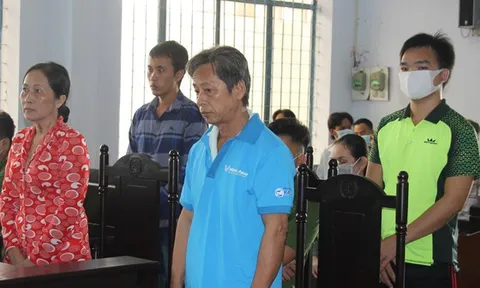 Đại gia đình lĩnh án tù vì tạt xăng vào đoàn cưỡng chế
