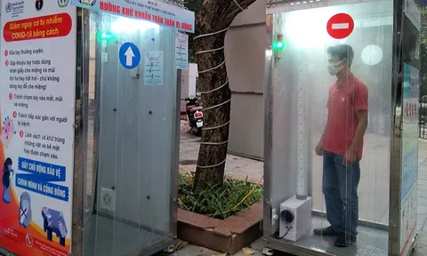 Việt Nam chế tạo thành công buồng khử khuẩn toàn thân di động để phòng, chống Covid-19