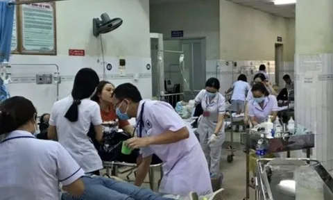 Đồng Nai: Hơn 100 công nhân nhập viện cấp cứu sau bữa ăn trưa với món chay