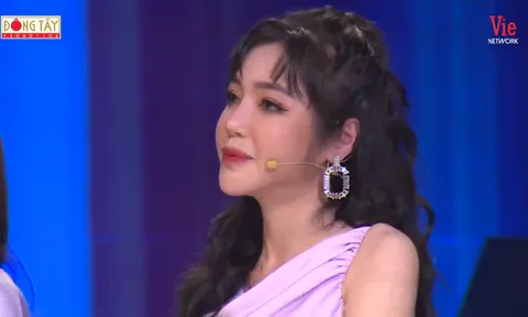 Elly Trần từng là nạn nhân của bạo lực học đường, bị đánh vì được nam sinh trong lớp thích