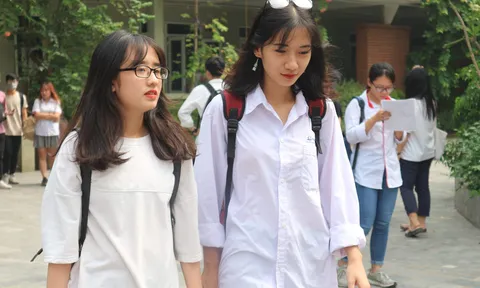 Học sinh Hà Nội căng thẳng "chạy nước rút" trong cuộc đua vào lớp 10