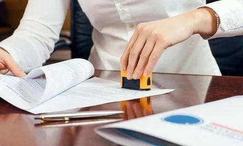 Hợp đồng đặt cọc mua bán nhà đất có cần công chứng không?