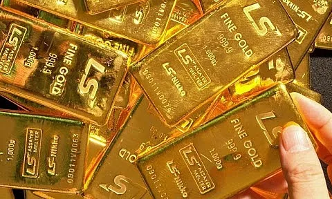 Giá vàng hôm nay 27/7/2020: Tiến gần mức cao nhất mọi thời đại