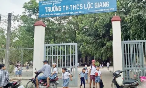Làm việc với phụ huynh đánh cô giáo chủ nhiệm đến... vỡ mũ bảo hiểm