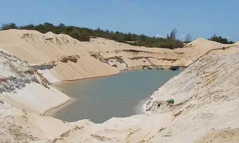 Phạt công ty Free Land 100 triệu đồng vì khai thác cát trái phép