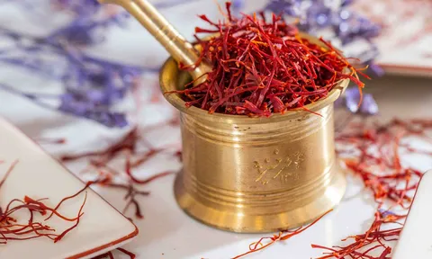 Cần chú ý gì khi mua Saffron để không "tiền mất tật mang"?