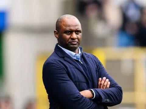 CHÍNH THỨC! Patrick Vieira tái xuất ghế huấn luyện