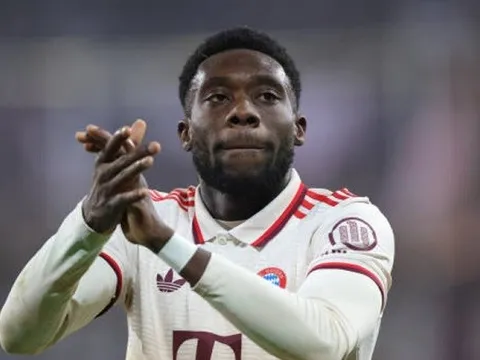 Real hành động quyết liệt để dọn đường cho Alphonso Davies