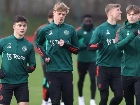 Tài năng trẻ 17 tuổi của Man United hứa hẹn có cơ hội dưới thời Ruben Amorim