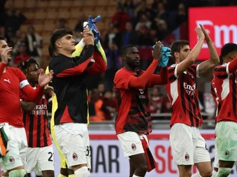 Lý do AC Milan bị chính CĐV đội nhà la ó trong trận gặp Juventus