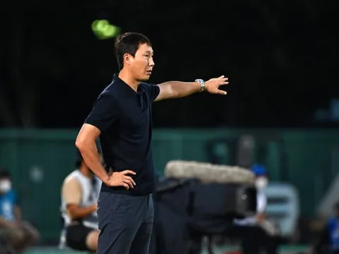 HLV Kim Sang-sik: Nếu một đội có 11 Messi, họ sẽ thua ở World Cup