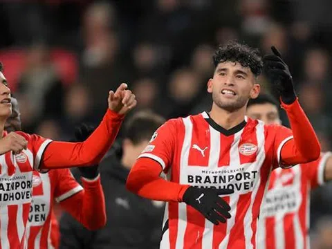 Ghi 3 bàn trong 8 phút, PSV ngược dòng kinh điển trước Shakhtar Donetsk