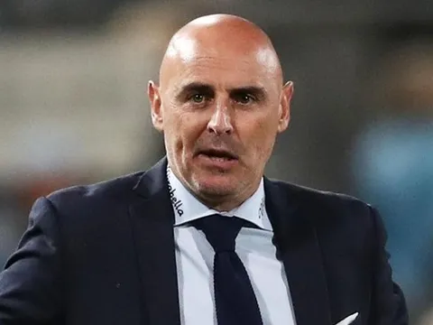“Cầu thủ chơi bẩn nhất” Premier League vô địch ở 3 quốc gia khác nhau