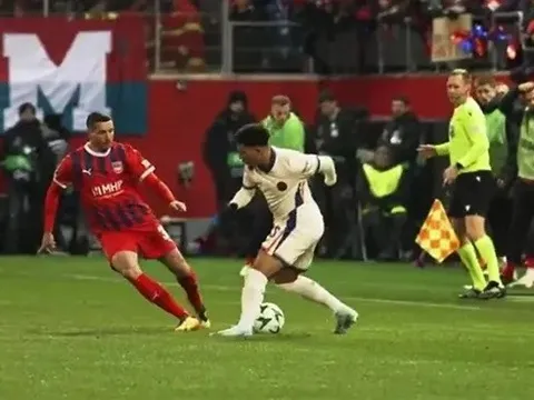 "Chúng ta có một cầu thủ tuyệt vời nhờ Manchester United"